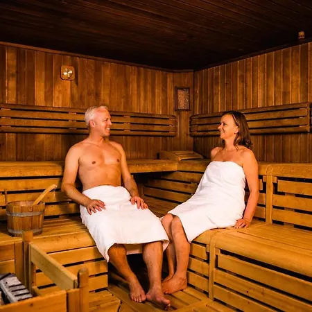 Hotel Wirthshof & 4*