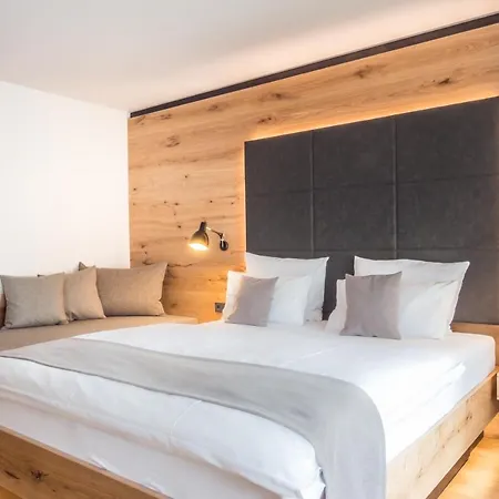 فندق Wirthshof & 4*