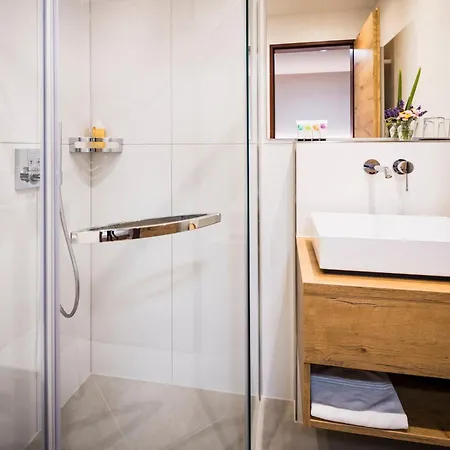 فندق Wirthshof &