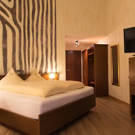 Hotel Wirthshof &