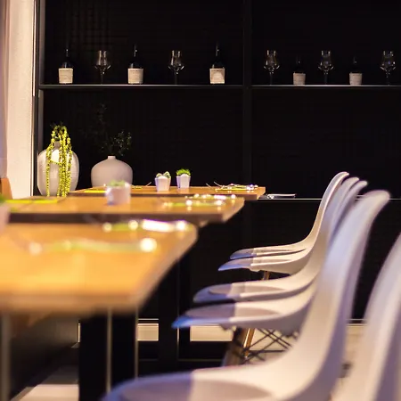 Wirthshof & فندق ماركدورف