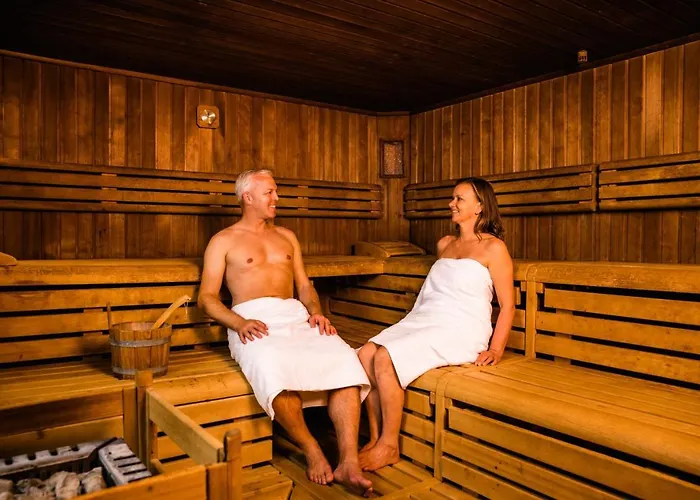 Hotel Wirthshof & 4*